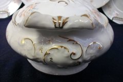 BAWO & DOTTER  AUTUMN VINE, BLUE FLORAL-   COVERED SERVING BOWL #1      .....   http://jaapiesfinechinastore.com