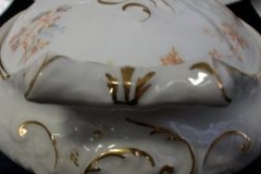 BAWO & DOTTER  AUTUMN VINE, BLUE FLORAL-   COVERED SERVING BOWL #1      .....   http://jaapiesfinechinastore.com