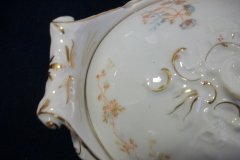 BAWO & DOTTER  AUTUMN VINE, BLUE FLORAL-   COVERED SERVING BOWL #1      .....   http://jaapiesfinechinastore.com