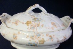 BAWO & DOTTER  AUTUMN VINE, BLUE FLORAL-   COVERED SERVING BOWL #1      .....   http://jaapiesfinechinastore.com