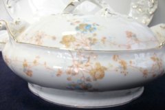 BAWO & DOTTER  AUTUMN VINE, BLUE FLORAL-   COVERED SERVING BOWL #2      .....   http://jaapiesfinechinastore.com