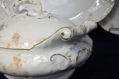 BAWO & DOTTER  AUTUMN VINE, BLUE FLORAL-   COVERED SERVING BOWL #2      .....   http://jaapiesfinechinastore.com