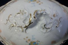 BAWO & DOTTER  AUTUMN VINE, BLUE FLORAL-   COVERED SERVING BOWL #2      .....   http://jaapiesfinechinastore.com