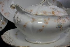 BAWO & DOTTER  AUTUMN VINE, BLUE FLORAL-    SOUP TUREEN       .....   http://jaapiesfinechinastore.com