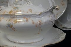 BAWO & DOTTER  AUTUMN VINE, BLUE FLORAL-    SOUP TUREEN       .....   http://jaapiesfinechinastore.com