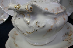 BAWO & DOTTER  AUTUMN VINE, BLUE FLORAL-    SOUP TUREEN       .....   https://www.jaapiesfinechinastore.com