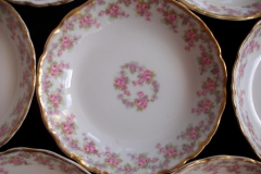 BAWO & DOTTER ELITE WORKS BRIDAL WREATH- BERRY BOWL  .....   https://www.jaapiesfinechinastore.com