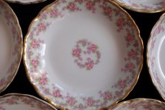 BAWO & DOTTER ELITE WORKS BRIDAL WREATH- BERRY BOWL  .....   http://jaapiesfinechinastore.com