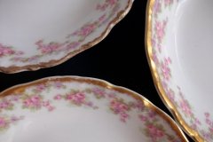 BAWO & DOTTER ELITE WORKS BRIDAL WREATH- BERRY BOWL  .....   http://jaapiesfinechinastore.com