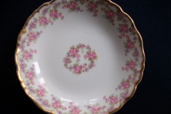 BAWO & DOTTER ELITE WORKS BRIDAL WREATH- BERRY BOWL  .....   https://www.jaapiesfinechinastore.com