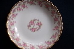 BAWO & DOTTER ELITE WORKS BRIDAL WREATH- BERRY BOWL  .....   http://jaapiesfinechinastore.com