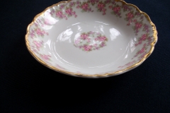 BAWO & DOTTER ELITE WORKS BRIDAL WREATH- BERRY BOWL  .....   https://www.jaapiesfinechinastore.com