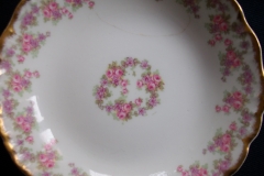 BAWO & DOTTER ELITE WORKS BRIDAL WREATH- BERRY BOWL  .....   https://www.jaapiesfinechinastore.com