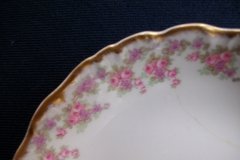 BAWO & DOTTER ELITE WORKS BRIDAL WREATH- BERRY BOWL  .....   http://jaapiesfinechinastore.com