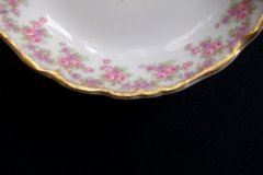 BAWO & DOTTER ELITE WORKS BRIDAL WREATH- BERRY BOWL  .....   http://jaapiesfinechinastore.com