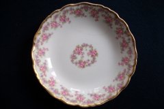 BAWO & DOTTER ELITE WORKS BRIDAL WREATH- BERRY BOWL  .....   http://jaapiesfinechinastore.com