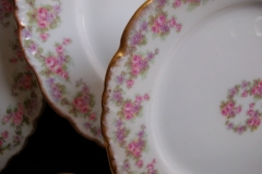 BAWO & DOTTER ELITE WORKS BRIDAL WREATH- BREAD & BUTTER PLATE  .....   https://www.jaapiesfinechinastore.com