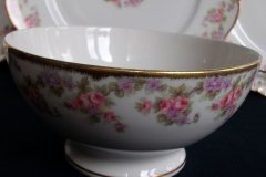 BAWO & DOTTER ELITE WORKS BRIDAL WREATH- CRANBERRY BOWL  .....   http://jaapiesfinechinastore.com