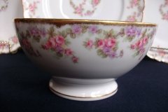 BAWO & DOTTER ELITE WORKS BRIDAL WREATH- CRANBERRY BOWL  .....   http://jaapiesfinechinastore.com