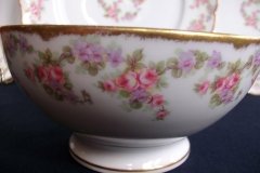 BAWO & DOTTER ELITE WORKS BRIDAL WREATH- CRANBERRY BOWL  .....   http://jaapiesfinechinastore.com