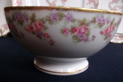 BAWO & DOTTER ELITE WORKS BRIDAL WREATH- CRANBERRY BOWL  .....   https://www.jaapiesfinechinastore.com