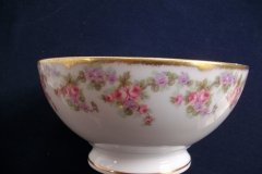 BAWO & DOTTER ELITE WORKS BRIDAL WREATH- CRANBERRY BOWL  .....   http://jaapiesfinechinastore.com