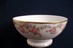 BAWO & DOTTER ELITE WORKS BRIDAL WREATH- CRANBERRY BOWL  .....   http://jaapiesfinechinastore.com
