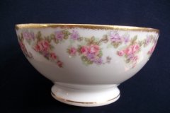 BAWO & DOTTER ELITE WORKS BRIDAL WREATH- CRANBERRY BOWL  .....   http://jaapiesfinechinastore.com
