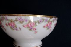BAWO & DOTTER ELITE WORKS BRIDAL WREATH- CRANBERRY BOWL  .....   http://jaapiesfinechinastore.com