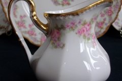 BAWO & DOTTER ELITE WORKS BRIDAL WREATH- CREAMER  .....   http://jaapiesfinechinastore.com