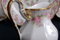 BAWO & DOTTER ELITE WORKS BRIDAL WREATH- CREAMER  .....   https://www.jaapiesfinechinastore.com