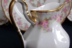 BAWO & DOTTER ELITE WORKS BRIDAL WREATH- CREAMER  .....   http://jaapiesfinechinastore.com
