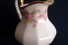 BAWO & DOTTER ELITE WORKS BRIDAL WREATH- CREAMER  .....   https://www.jaapiesfinechinastore.com