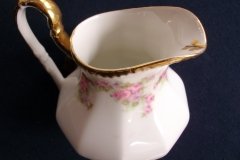 BAWO & DOTTER ELITE WORKS BRIDAL WREATH- CREAMER  .....   http://jaapiesfinechinastore.com