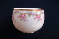 BAWO & DOTTER ELITE WORKS BRIDAL WREATH- CUP &  SAUCER  .....   http://jaapiesfinechinastore.com