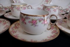 BAWO & DOTTER ELITE WORKS BRIDAL WREATH- CUP &  SAUCER  .....   http://jaapiesfinechinastore.com
