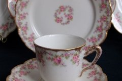 BAWO & DOTTER ELITE WORKS BRIDAL WREATH- DEMI CUP &  SAUCER  .....   http://jaapiesfinechinastore.com