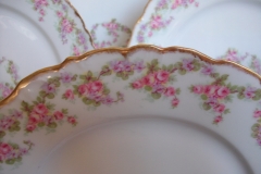 BAWO & DOTTER ELITE WORKS BRIDAL WREATH- DINNER PLATE  .....   https://www.jaapiesfinechinastore.com