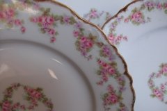 BAWO & DOTTER ELITE WORKS BRIDAL WREATH- DINNER PLATE  .....   http://jaapiesfinechinastore.com