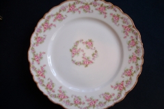 BAWO & DOTTER ELITE WORKS BRIDAL WREATH- DINNER PLATE  .....   https://www.jaapiesfinechinastore.com