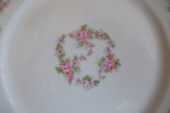 BAWO & DOTTER ELITE WORKS BRIDAL WREATH- DINNER PLATE  .....   http://jaapiesfinechinastore.com