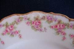 BAWO & DOTTER ELITE WORKS BRIDAL WREATH- DINNER PLATE  .....   https://www.jaapiesfinechinastore.com