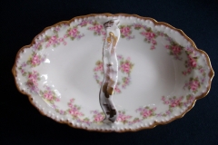 BAWO & DOTTER ELITE WORKS BRIDAL WREATH- HANDLED DISH   .....   https://www.jaapiesfinechinastore.com