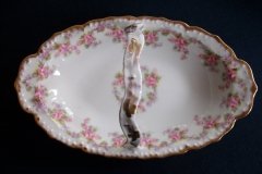 BAWO & DOTTER ELITE WORKS BRIDAL WREATH- HANDLED DISH   .....   http://jaapiesfinechinastore.com