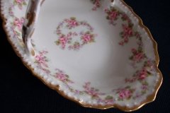 BAWO & DOTTER ELITE WORKS BRIDAL WREATH- HANDLED DISH   .....   http://jaapiesfinechinastore.com