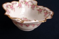 BAWO & DOTTER ELITE WORKS BRIDAL WREATH- MAYO DISH   .....   http://jaapiesfinechinastore.com