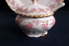 BAWO & DOTTER ELITE WORKS BRIDAL WREATH- MUSTARD JAR   .....   https://www.jaapiesfinechinastore.com