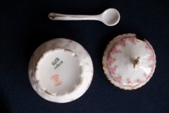 BAWO & DOTTER ELITE WORKS BRIDAL WREATH- MUSTARD JAR   .....   http://jaapiesfinechinastore.com