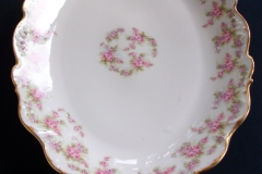 BAWO & DOTTER ELITE WORKS BRIDAL WREATH- SERVING PLATTER 17"   .....   https://www.jaapiesfinechinastore.com