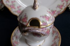 BAWO & DOTTER ELITE WORKS BRIDAL WREATH- SAUCE BOAT.....   http://jaapiesfinechinastore.com